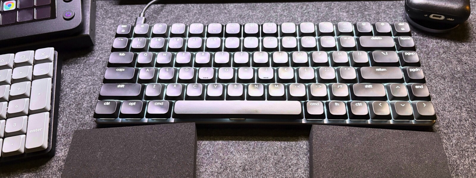 デスク周り