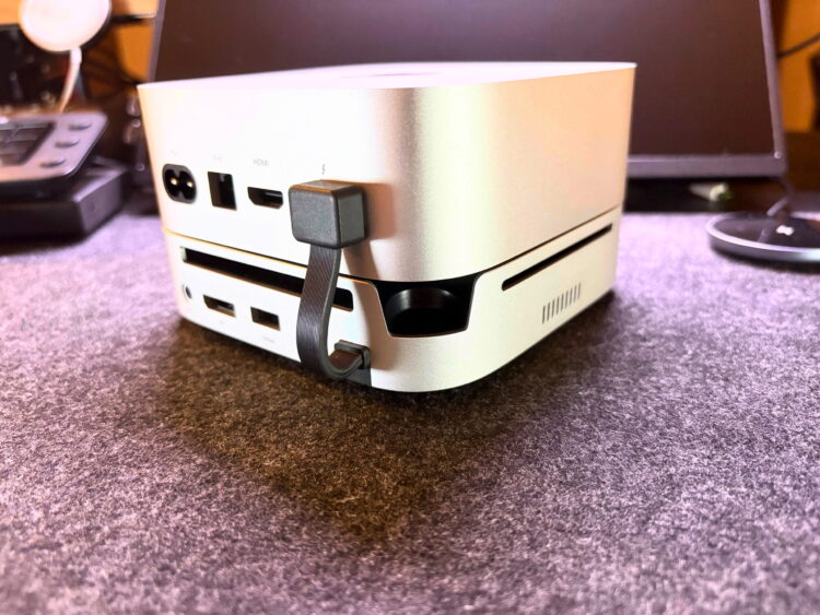 Mac mini M4 ドッキングステーション