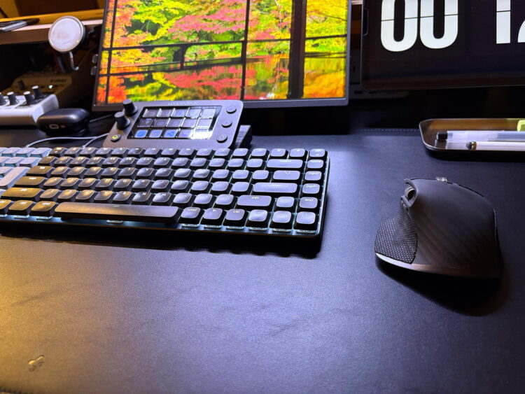 Spigen レザーデスクマット マウスパッドとして使用