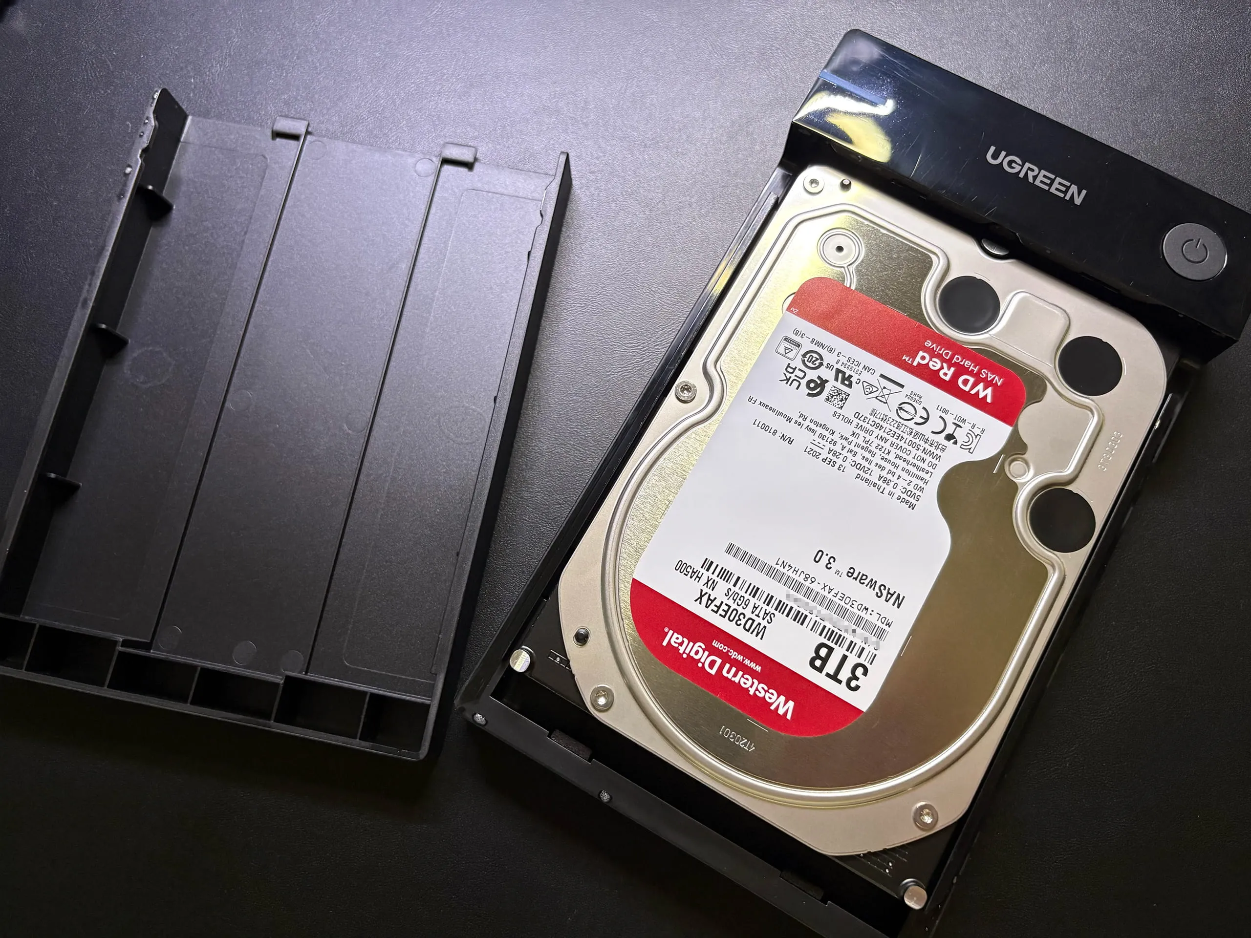 NASのバックアップ先に外付けHDDケースを使う方法｜Hyper BackupとUGREENケースで週1回の世代管理