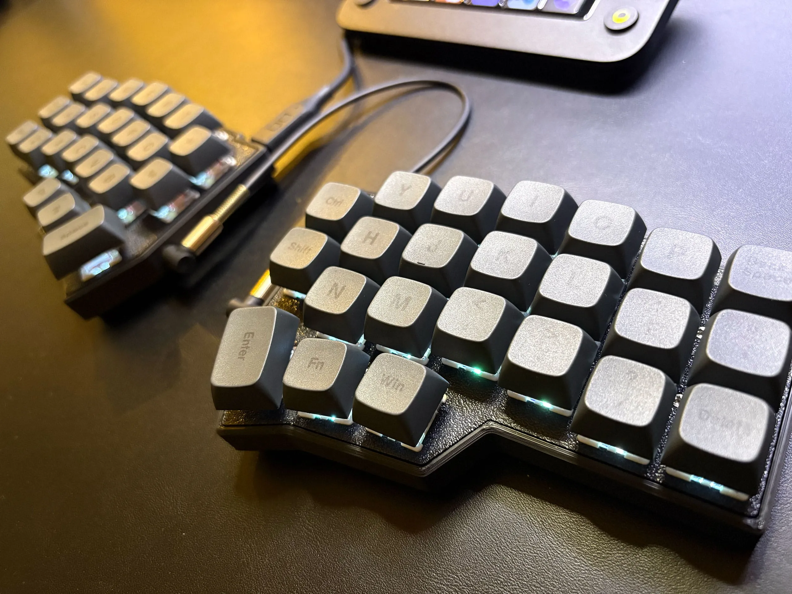 分割キーボード初心者におすすめ？Amazonで買えるYIVU Corne V4を3週間使って分かったこと