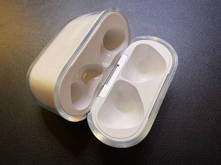 AirPods 5 クリアケース