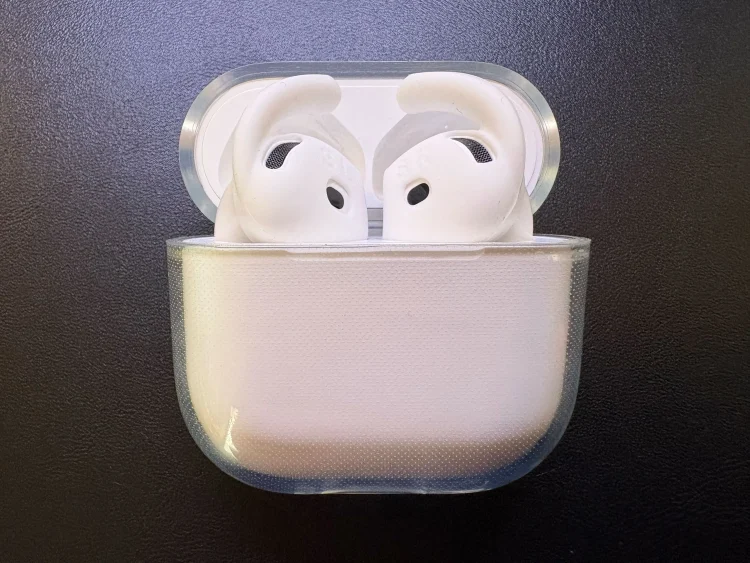 AirPods 5&AirPods 4用 AhaStyle イヤーフック